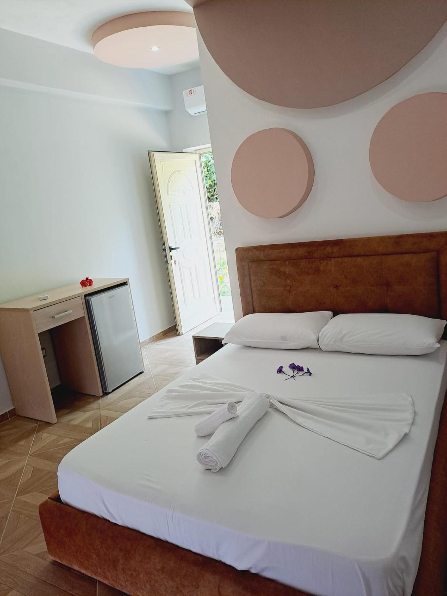 Bed and Breakfast Bluflest Dhërmi Zewnętrze zdjęcie